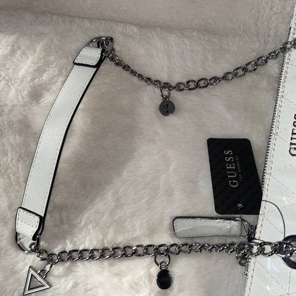 Guess Los Ángeles Shoulder Purse - Picture 11 of 14